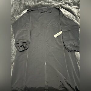 Fear of God Essentials
Black Nylon Trench Coat
BLACK
SML SIZE